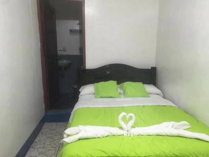Hostal Albatros San Cristóbal Ngoại thất bức ảnh